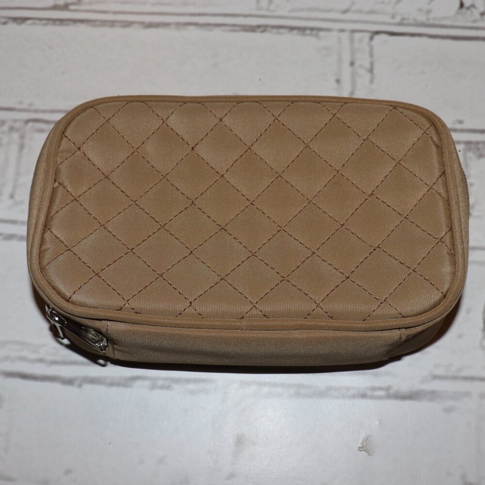 ✨ Small Quilted Trinket / Makeup Case · 7" x 4.5" A soft, neutral quilted pouch